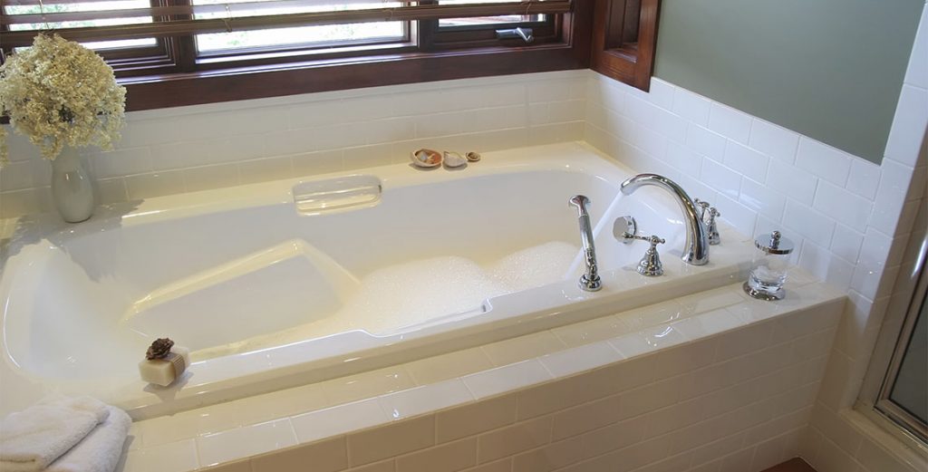 Concerned About The Condition Of Your Old Bathtub? Consider Bathtub Refinishing!